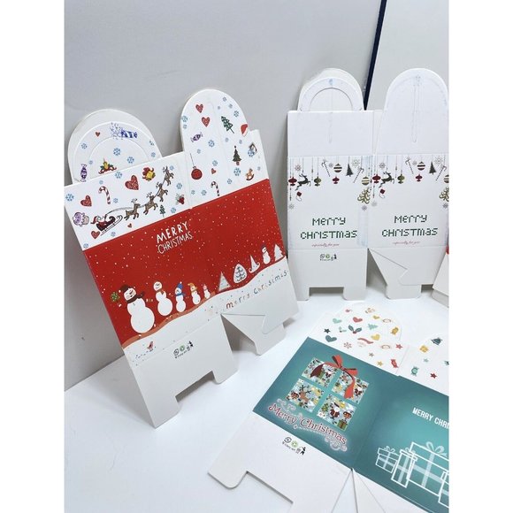 24pc Cute Foldable Cardboard Christmas Treat Boxes Cupcake Holders Holiday New - Picture 3 of 12
